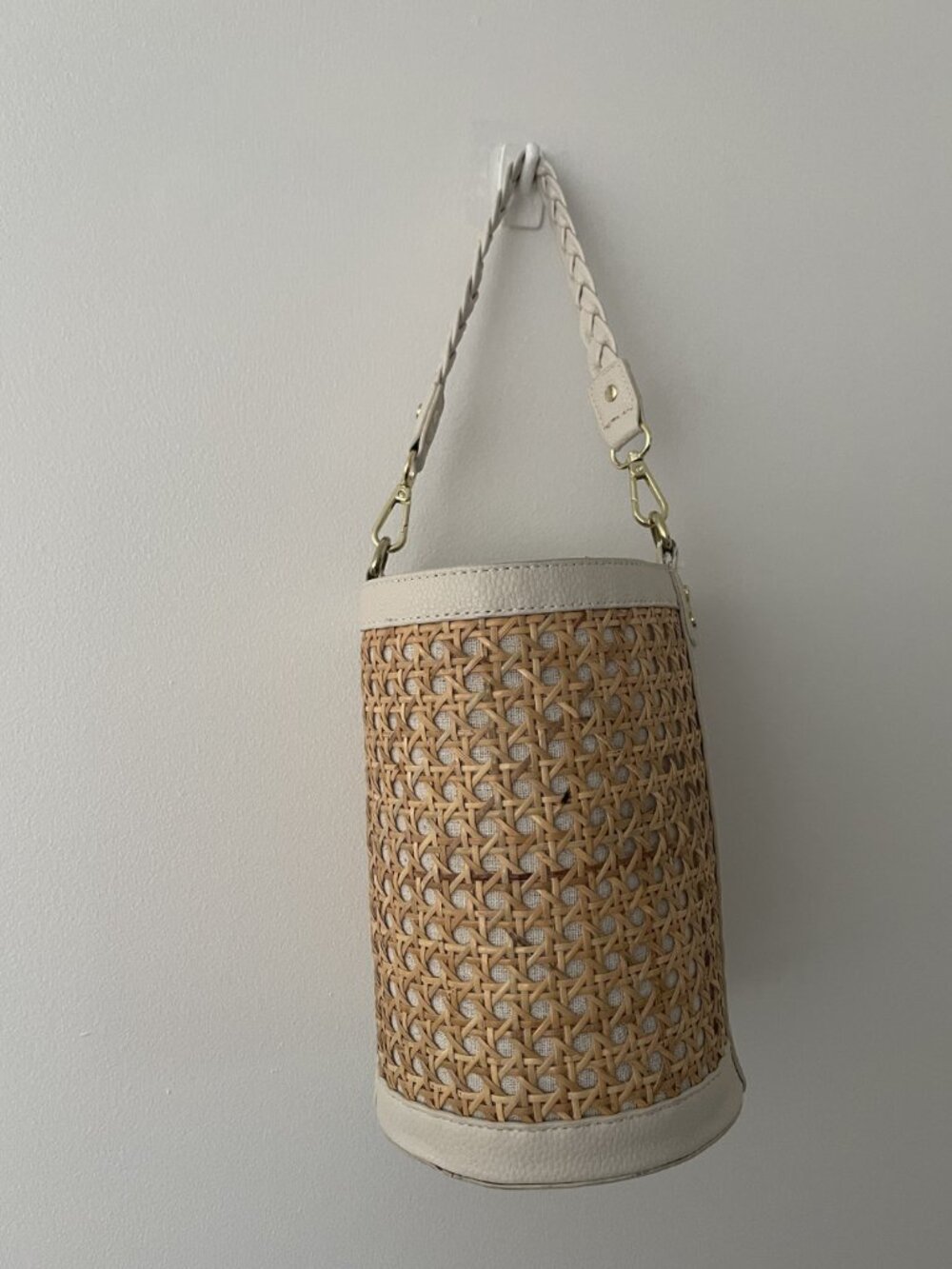 Tommy Bahama Rattan Summer Crossbody Shoulder Bucket Bag
